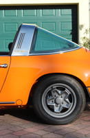 Porsche 911 T Targa 2.2 L in signalorange