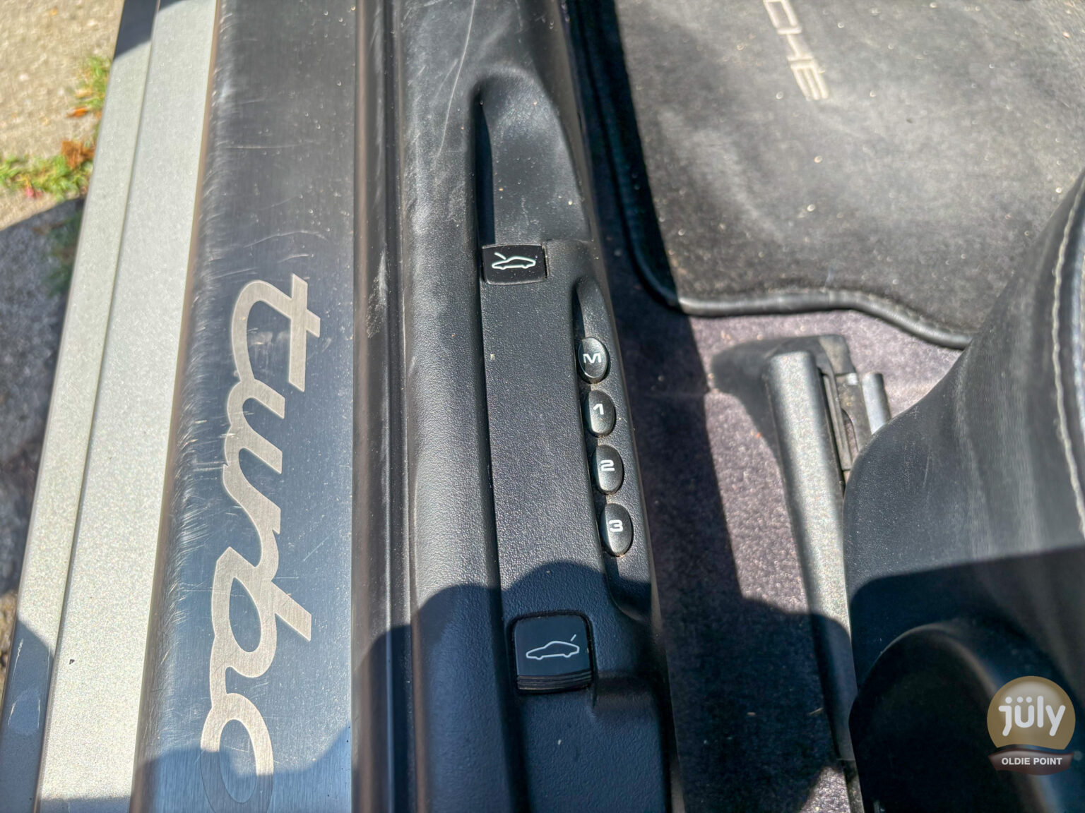 996 Turbo-21