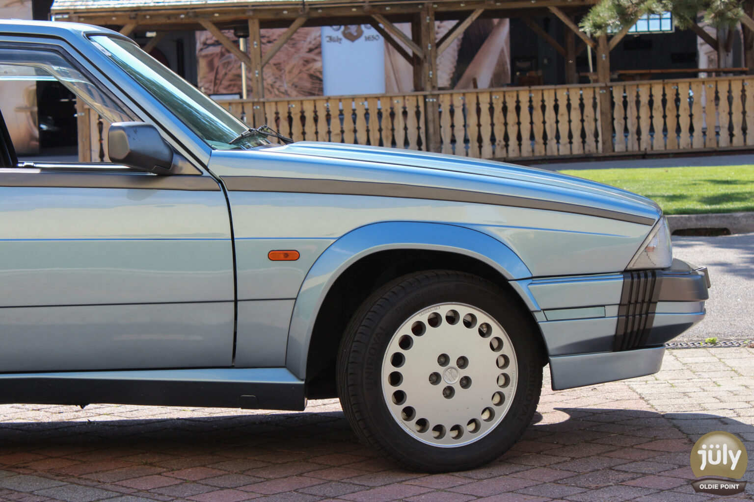 Alfa Romea 75 3.0-22