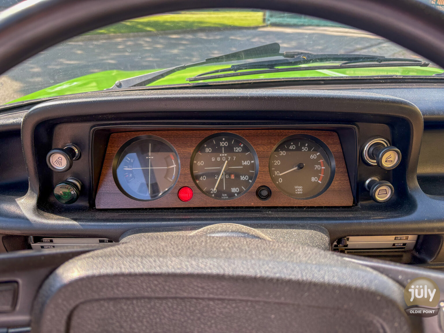 BMW 1502 Gurkerl-11