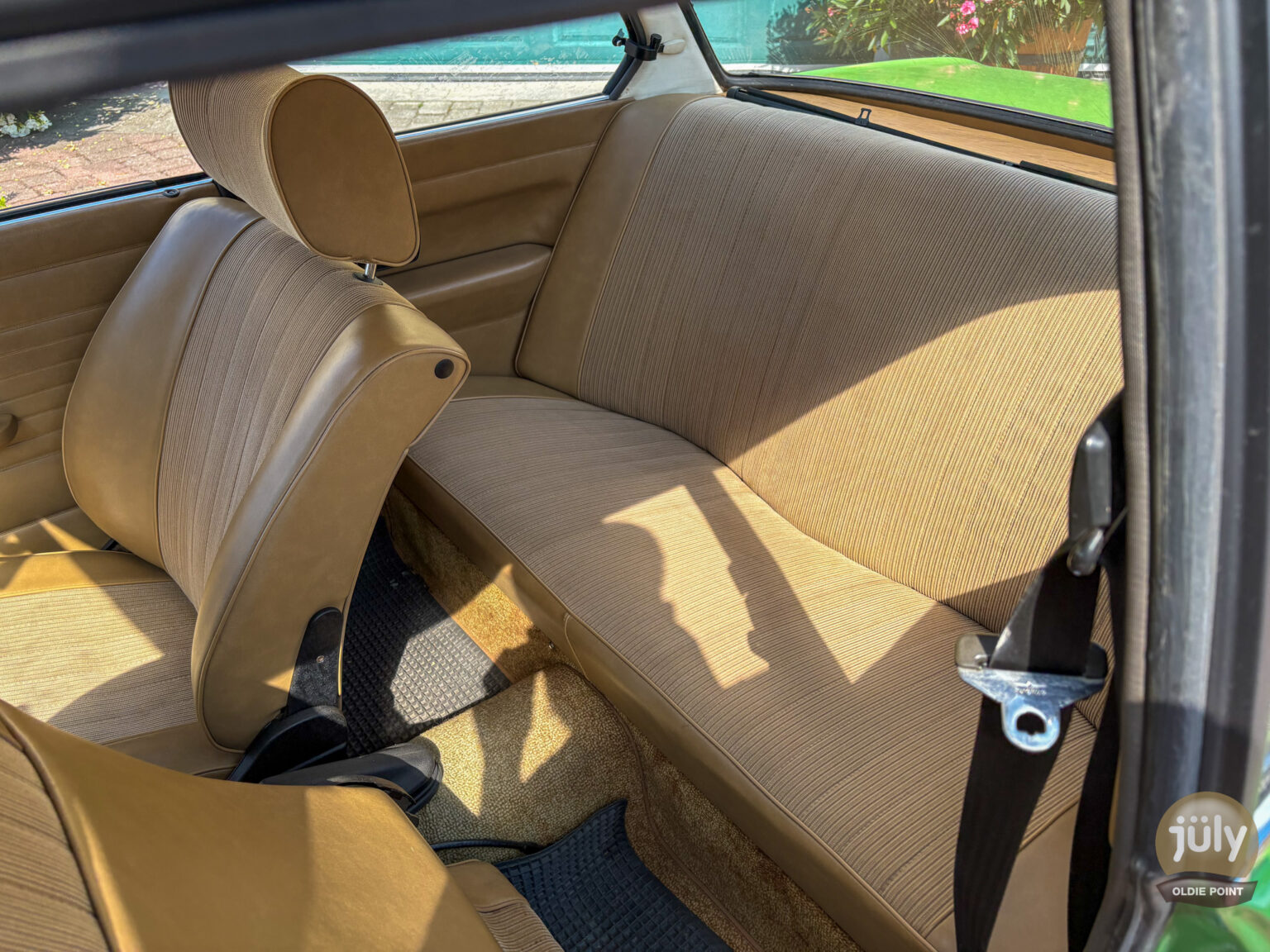 BMW 1502 Gurkerl-13