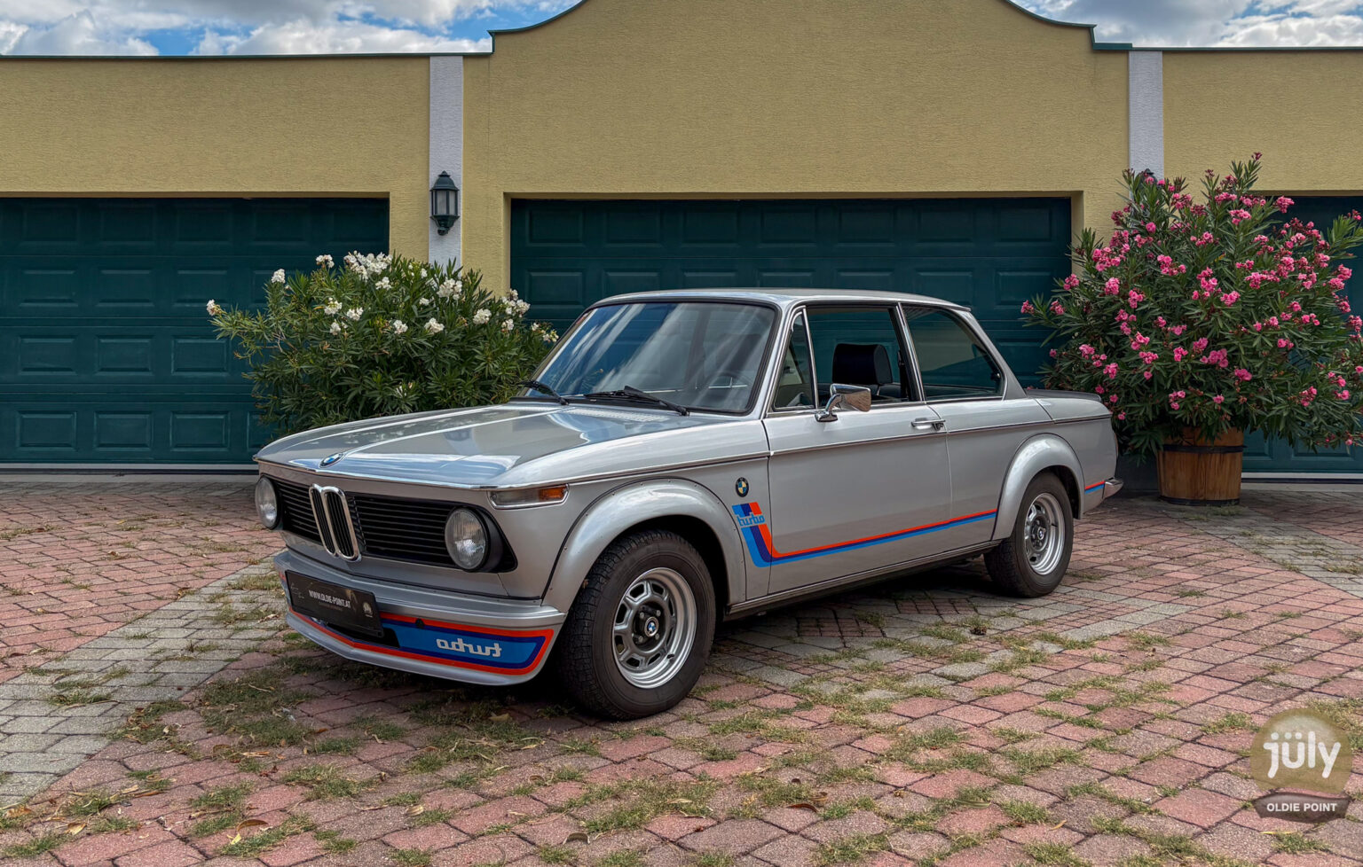 BMW 2002 Turbo Burger
