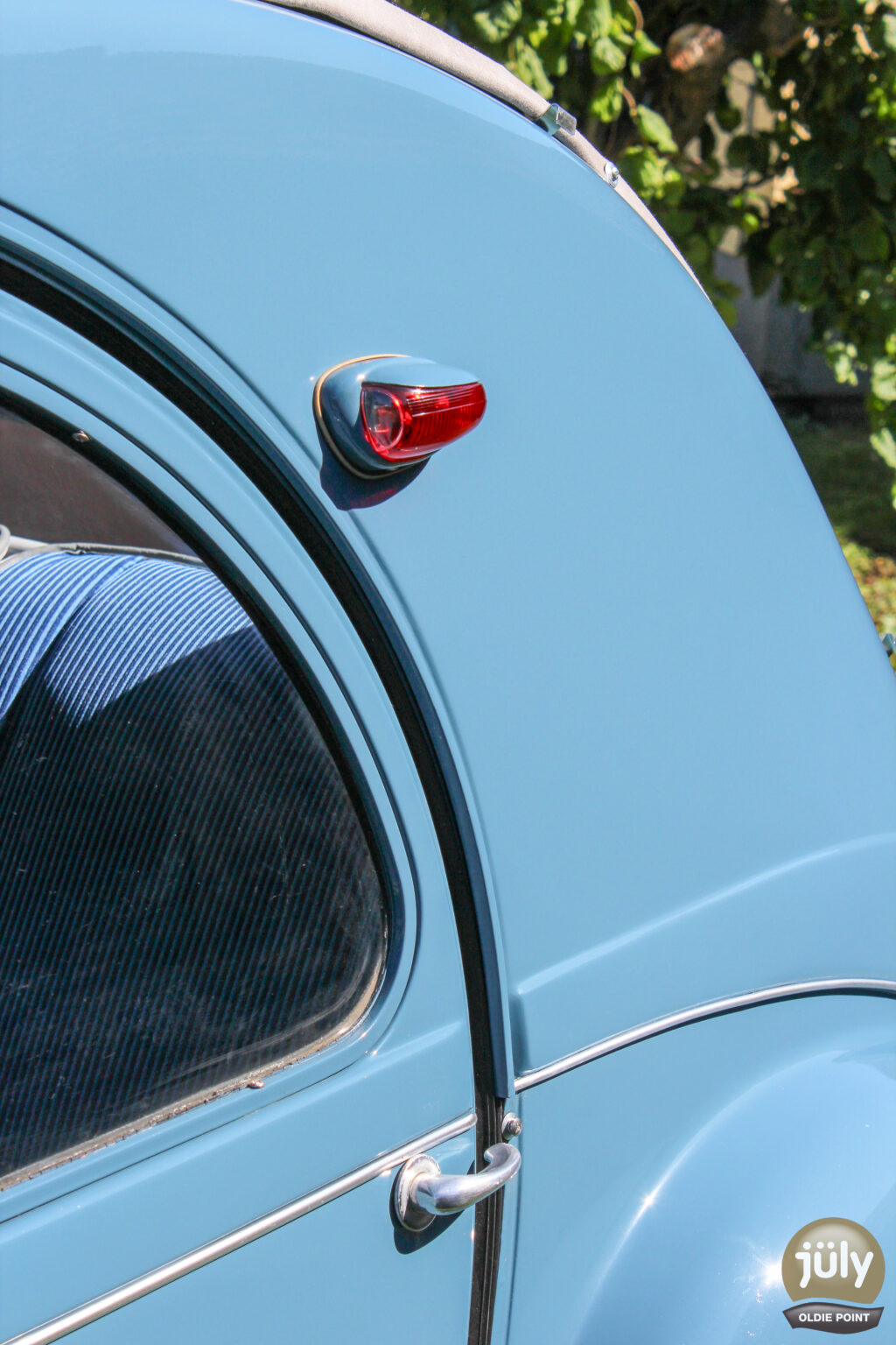 Citroen 2 CV-13