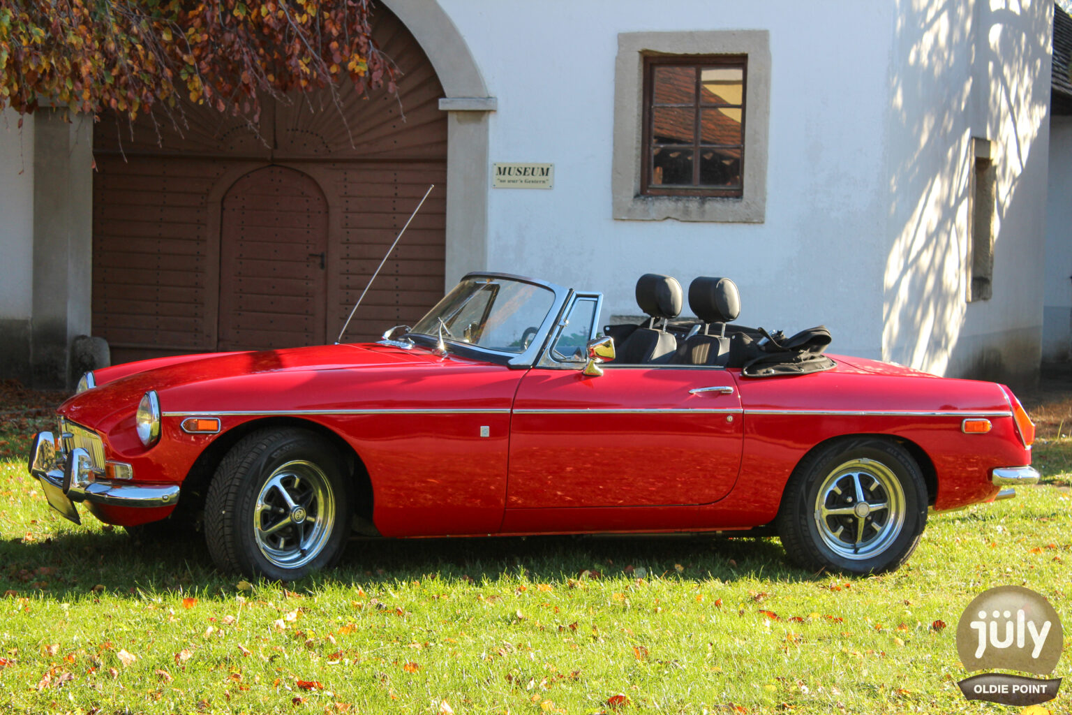 MG B Roadster Pikart-04