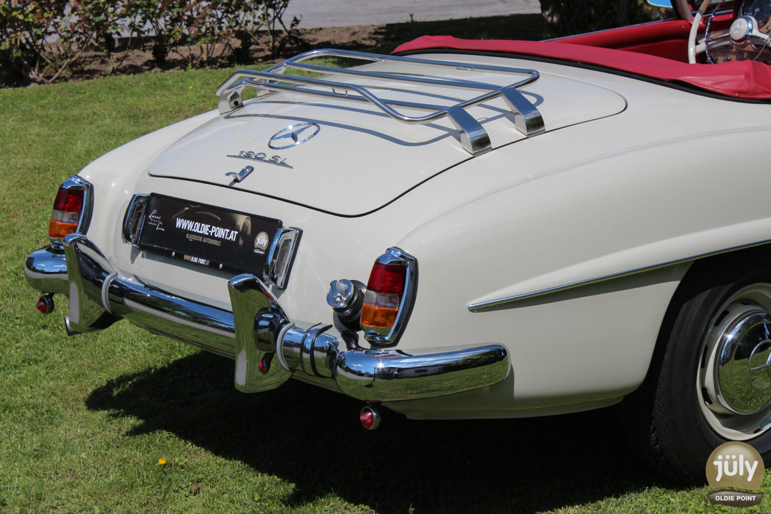 Mercedes 190 SL_Oldie_Point-10