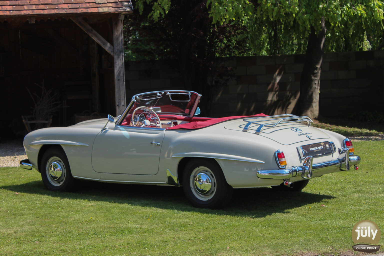 Mercedes 190 SL_Oldie_Point-12