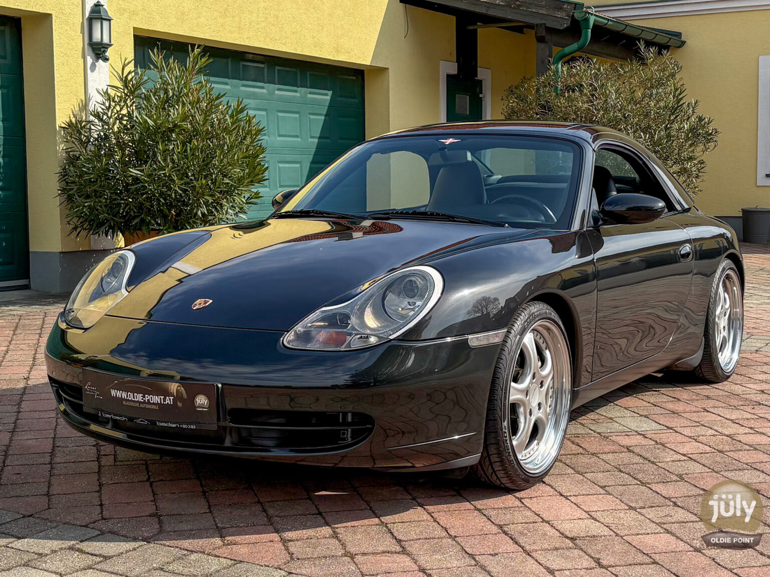 Porsche_996-911-Schwarz_Herzog